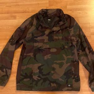 Mens Vans Camo windbreaker with hidden hood size X-Large